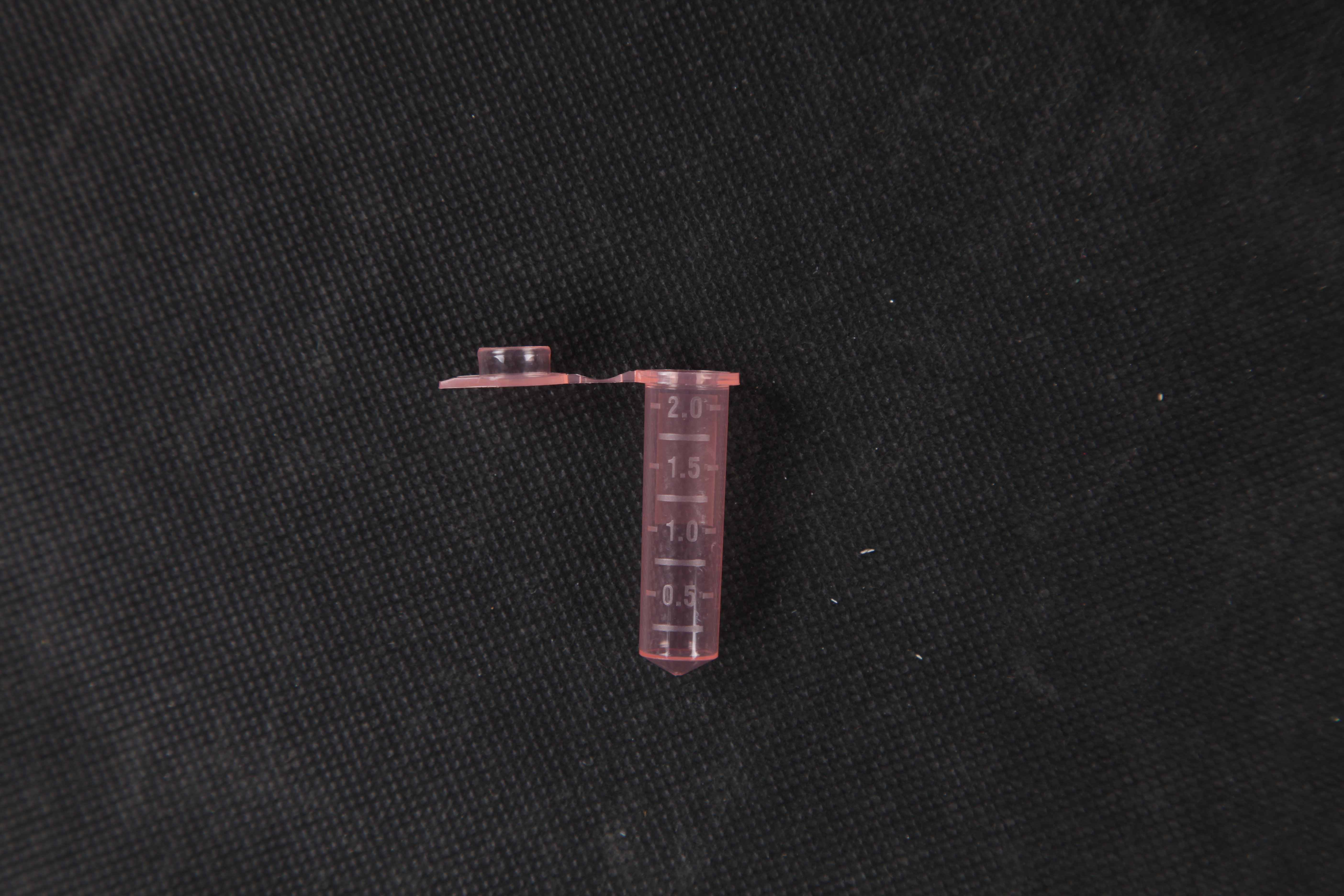 按压盖微量离心管（2.0ml、PP材质、红色、袋装，非灭菌） - Axygen