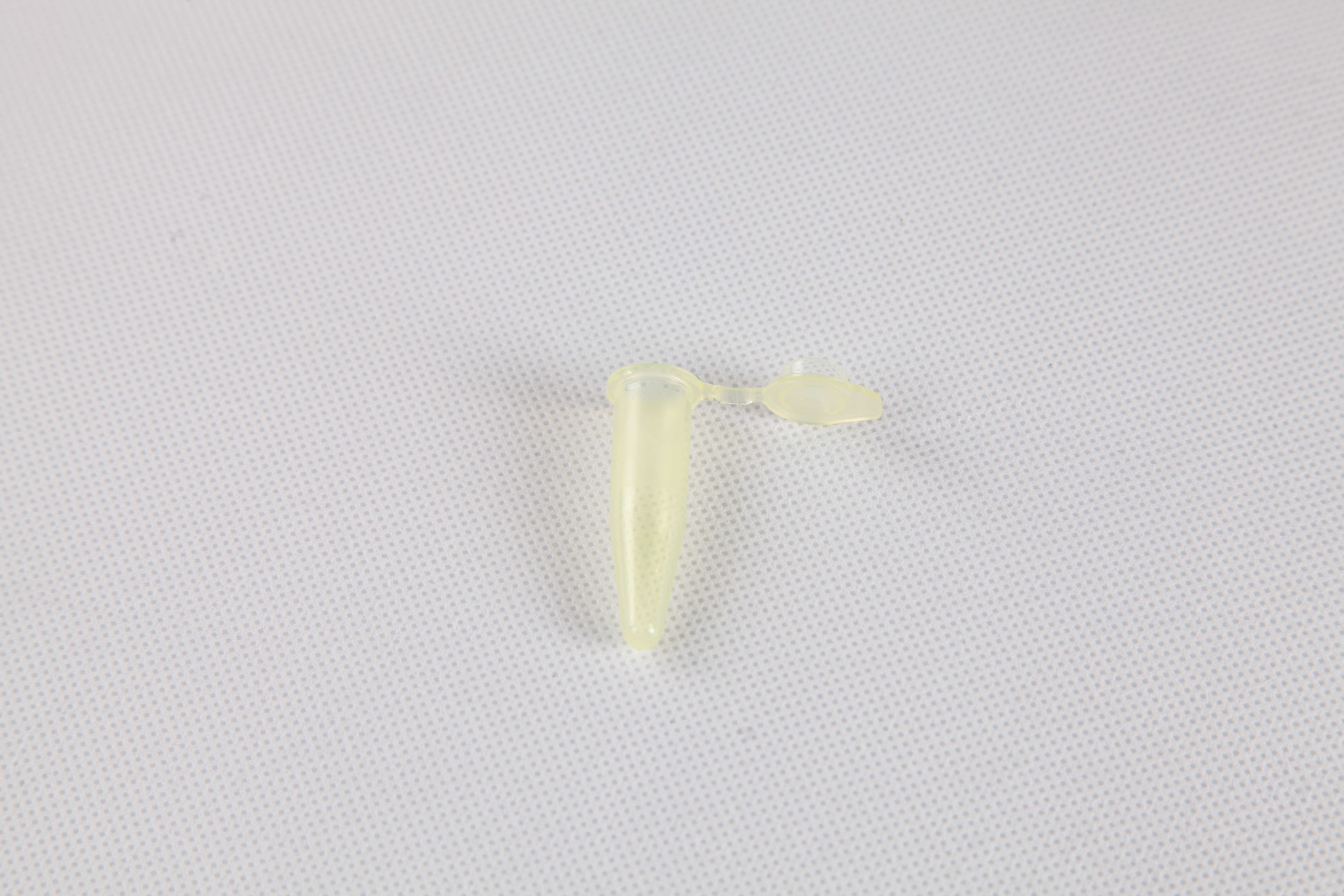 按压盖微量离心管（1.5ml、PP材质、黄色、袋装，非灭菌） - Axygen