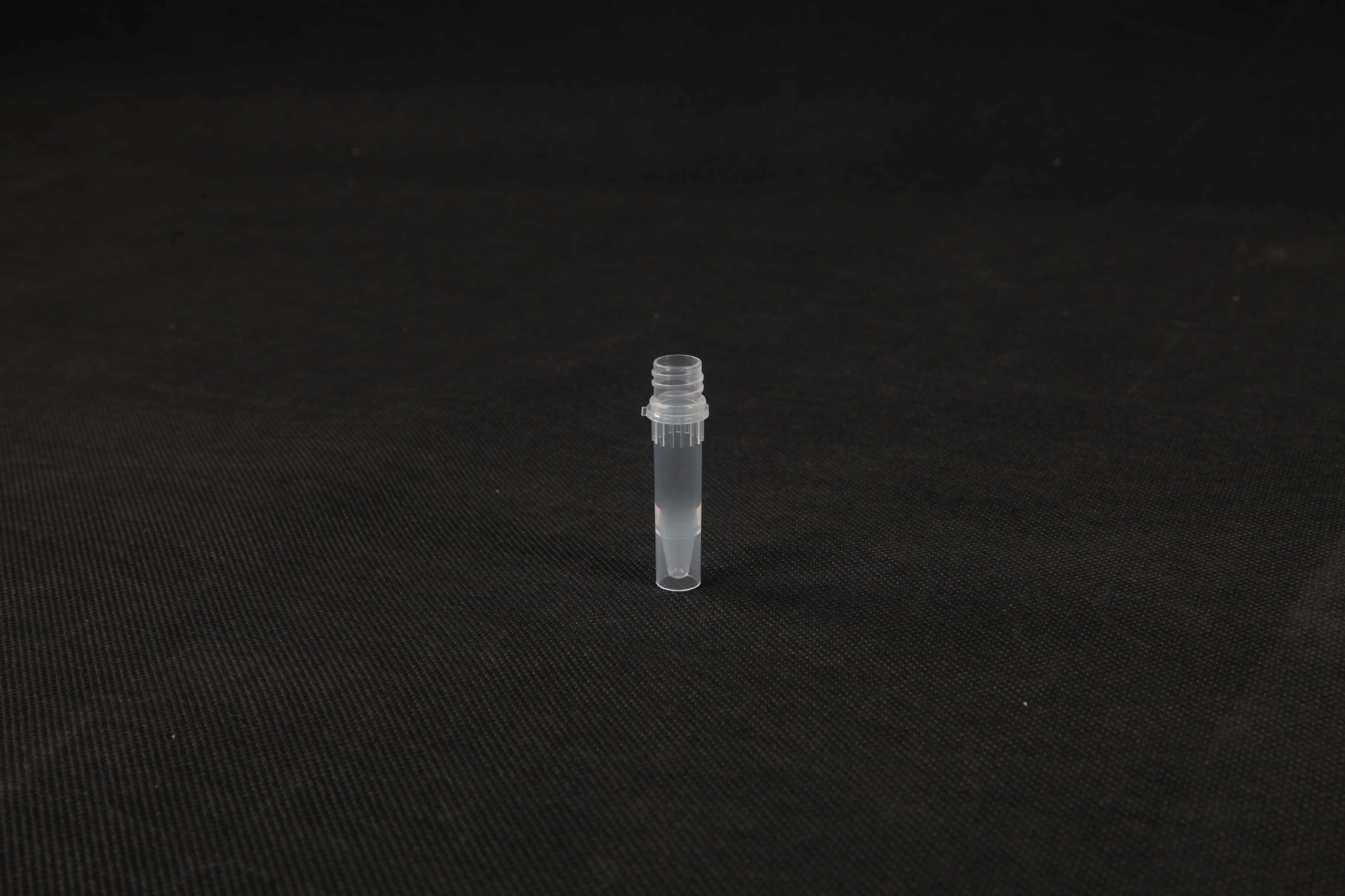 螺旋盖微量离心管（2.0ml、PP材质、透明、袋装，不带盖、可自立、非灭菌、用于核酸储存） - Axygen