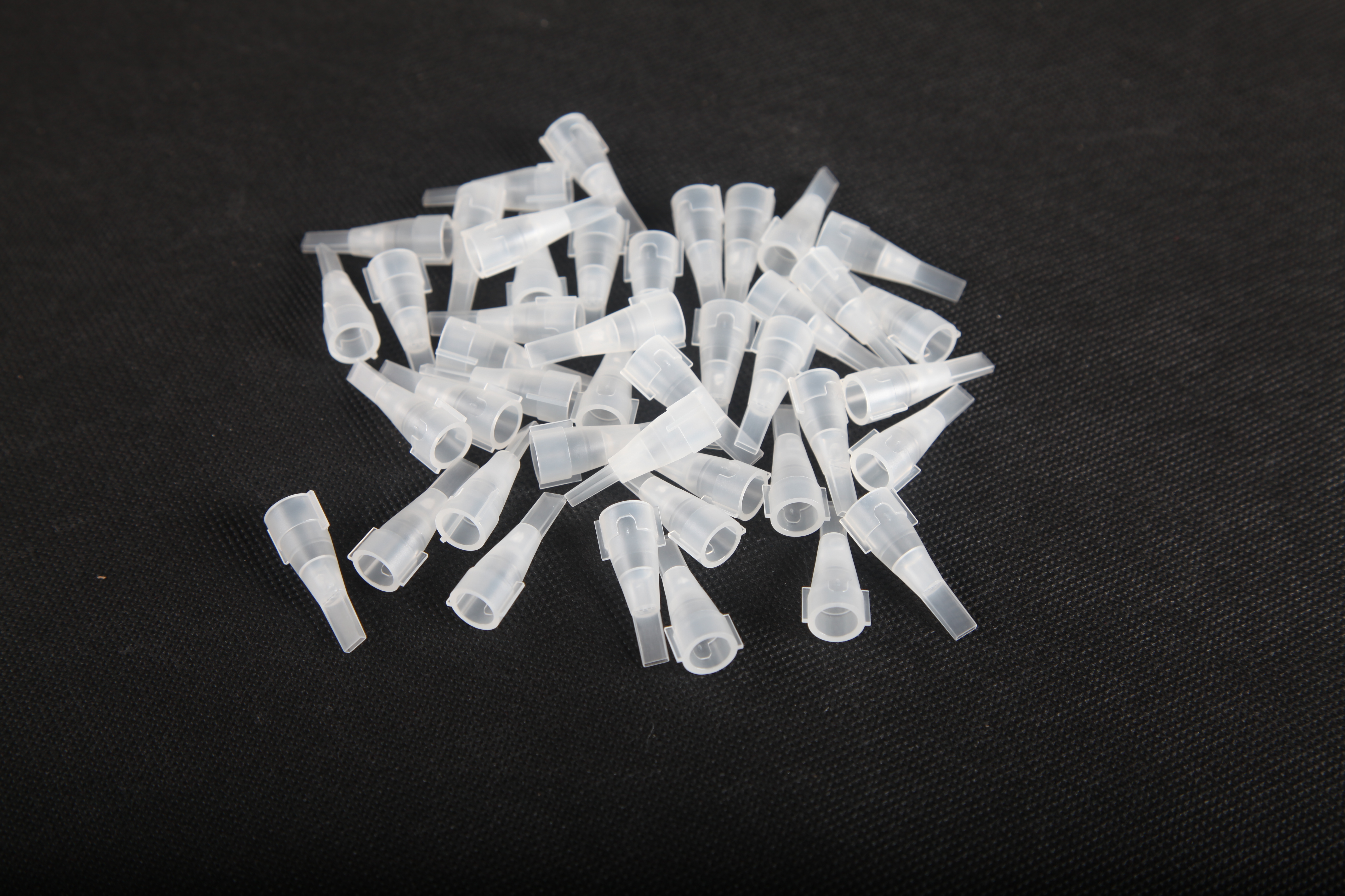 切胶吸头（1.1×4mm、透明、袋装、未灭菌） - Axygen
